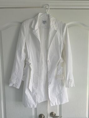Suzy Shier White Belted Cotton Trench Coat